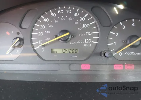 2000 Mitsubishi Galant Es z USA, uszkodzony, nr VIN 4A3AA46G5YE120708